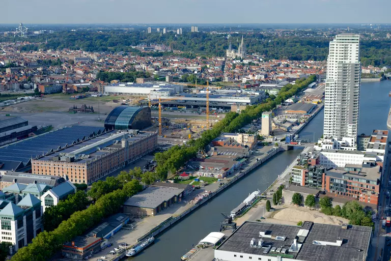 Canal%20-%20Kanaal%20-%20sky%20view_GLV_4532_DxO.jpg