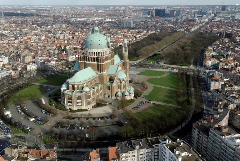 Basilique_de_Koekelberg_sky_view_